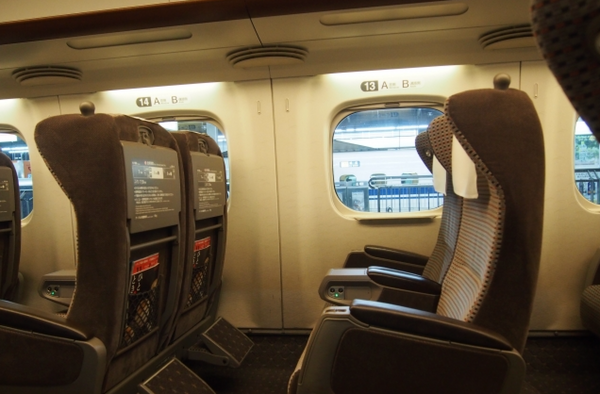 New Mobile Services Coming to Shinkansen Trains