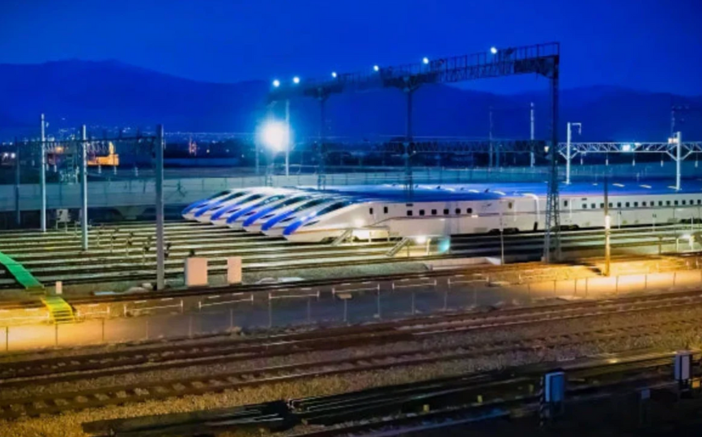 Behind the Scenes of Japan’s Bullet Train: The Night Shift