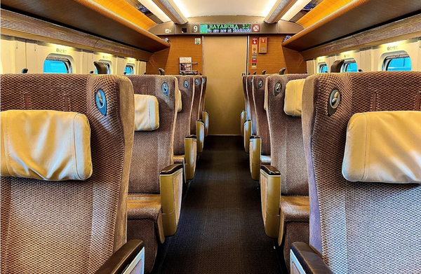 Book Your Shinkansen Early for Japan’s New Year Holidays (2025–2026)